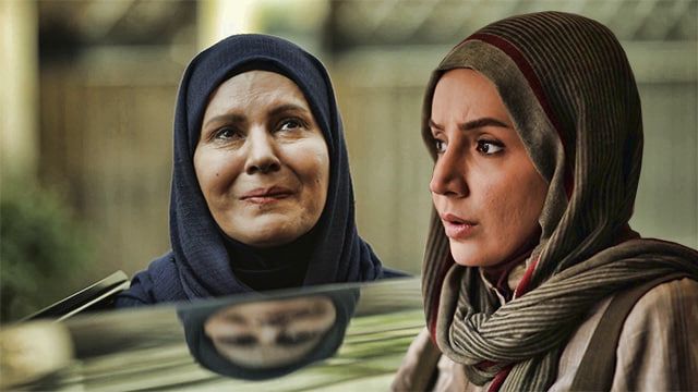 ماهگلِ سریال آنام در یک مراسم هنری آفتابی شد