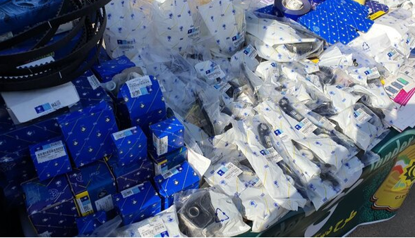 توقف محموله 240 میلیاردی لوازم یدکی فاقد مجوز در کازرون