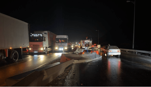 تصادف زنجیرهای ۷ خودرو در جاده گرمسار_ایوانکی