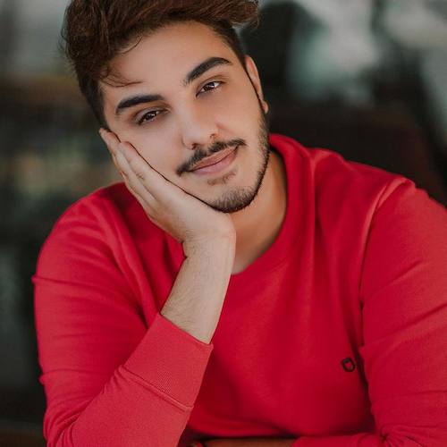 «مادر همه جان و تنم...» از آرون افشار