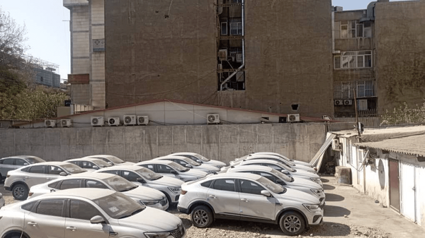 کشف انبار مشکوک خودروهای خارجی وسط تهران