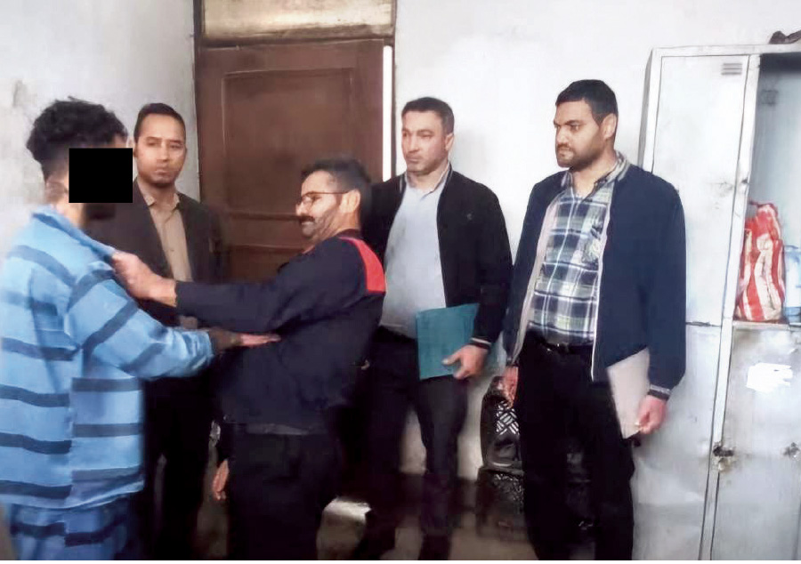 رویارویی متهم به قتل با شاهدان صحنه حادثه کارخانه تولیدی مشهد