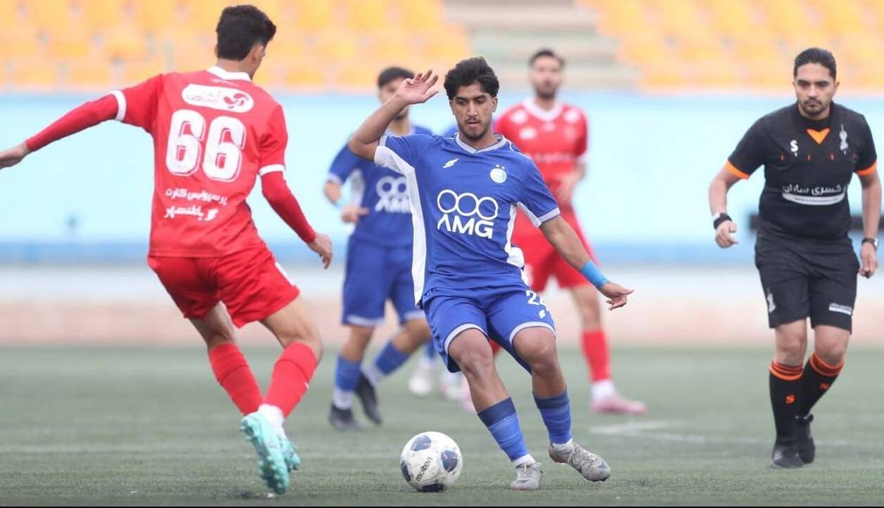 کپیبرداری امیدها از روی دست بزرگسالان؛ تساوی سرخابیها در دربی