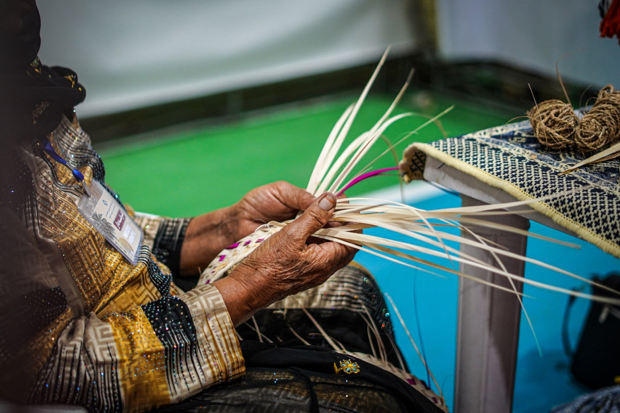 نمایشگاه حصیربافی در شهرستان مهر