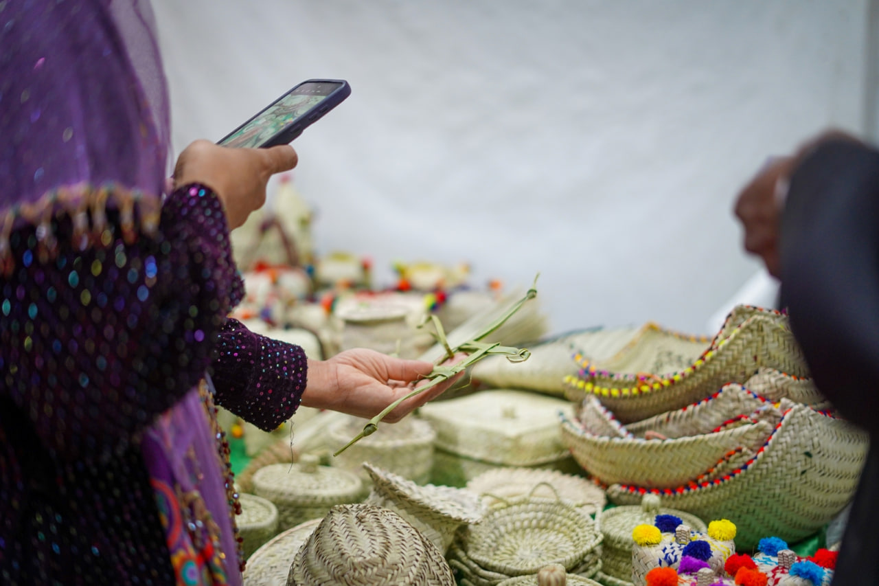 نمایشگاه حصیربافی در شهرستان مهر