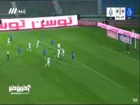 موقعیت گلزنی برای استقلال که توپ در نهایت به کرنر فرستاده شد