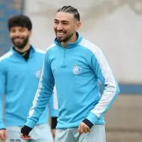 منیر نمایش لرزان در دربی را جبران می‌کند