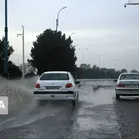 بارش شدید باران و لغزندگی محورهای ارتباطی البرز