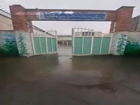 فیلم| آبگرفتگی شدید در مدرسه تبریز؛ کلاسها تعطیل شد