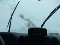 فیلم/ لحظات نجات مادر باردار تکابی در کولاک برف