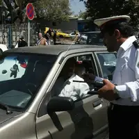 تشدید برخورد پلیس راهور گیلان با توقف خودروها در محل عبور عابران پیاده