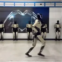 ربات اپتیموس ایلان ماسک مثل انسانها میدود