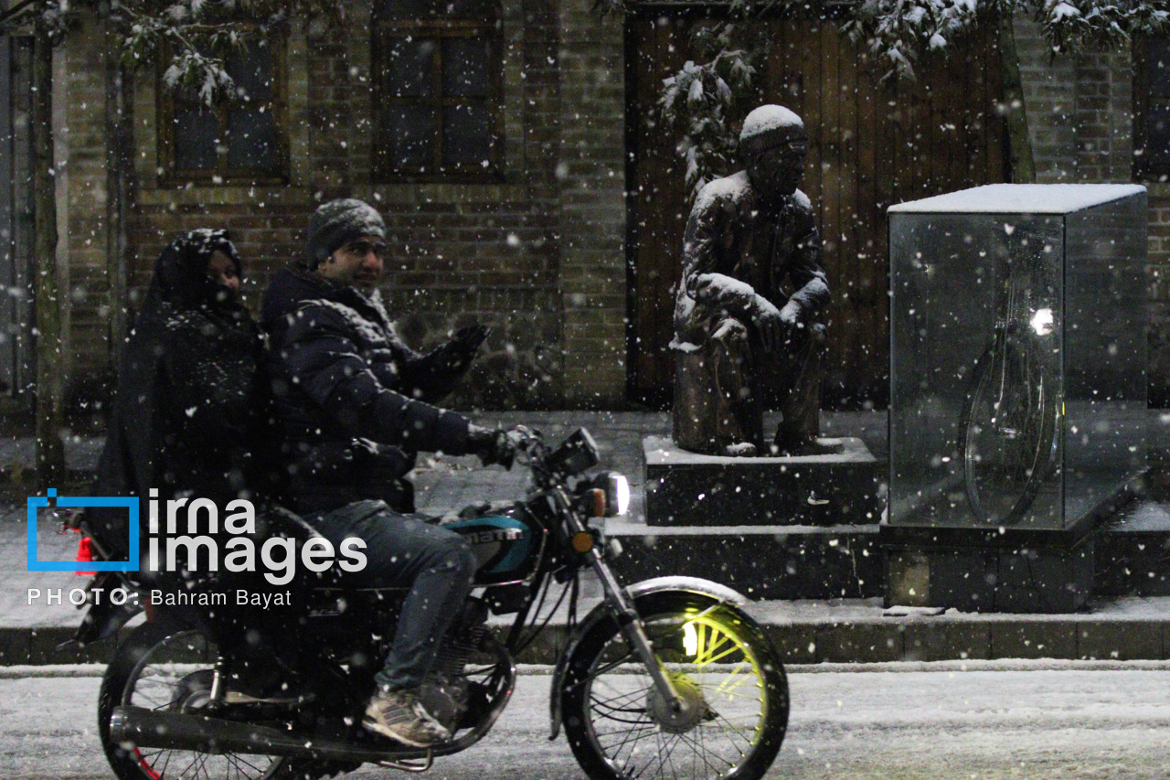 عکس/ بارش اولین برف پاییزی در زنجان