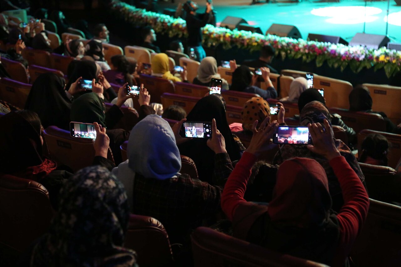 جشن بزرگ" زن جریان زندگی"