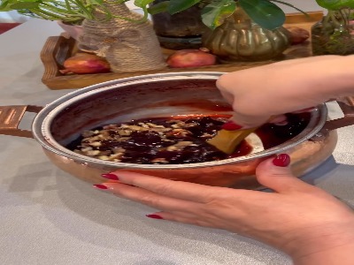 مربای به،خوشرنگترین مربای ایرانی