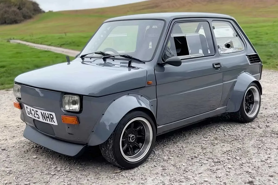 فیات ۱۲۶ با پیشرانه موتورسیکلت بیامو، عجیبترین ترکیب دنیای تیونینگ!