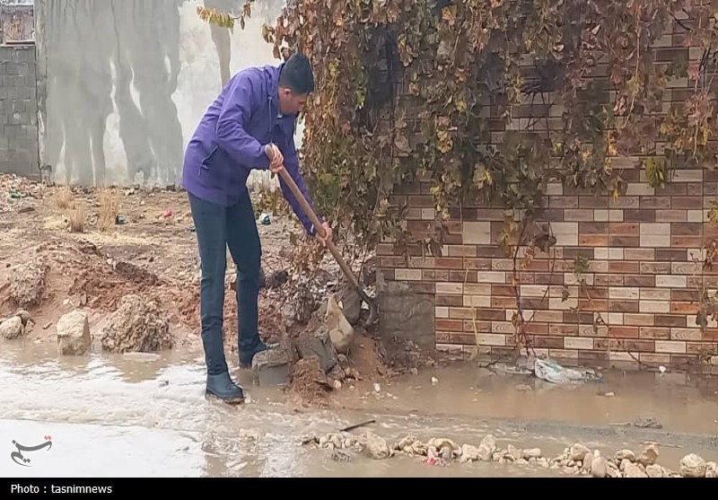 سیل در یاسوج؛ معابر اصلی به رودخانههای خروشان تبدیل شدند!