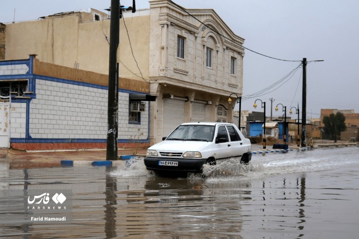باران خیابان‌های خرمشهر را ونیزی کرد