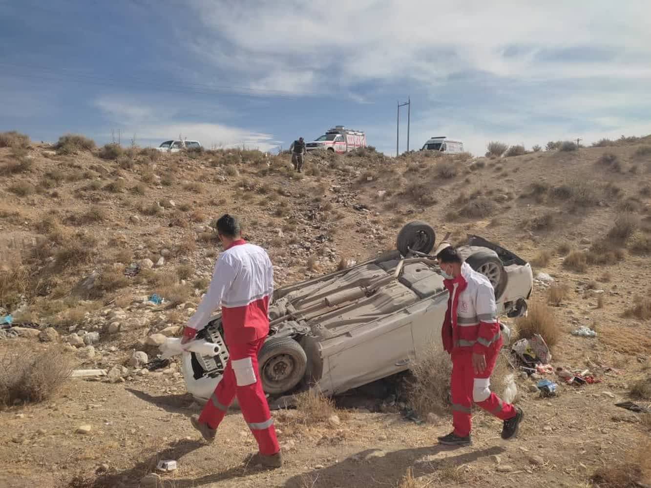 واژگونی مرگبار دنا در جاده فیروزآباد به کوهمره سرخی