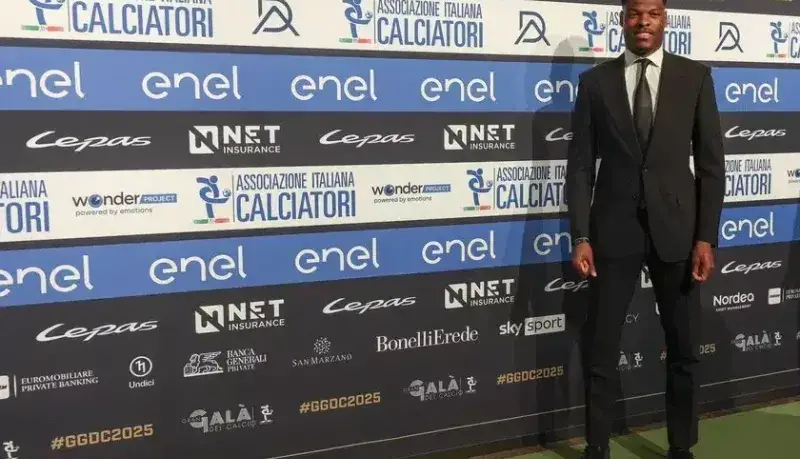 مشکل عجیب مدافع غولپیکری که شیشهای است!