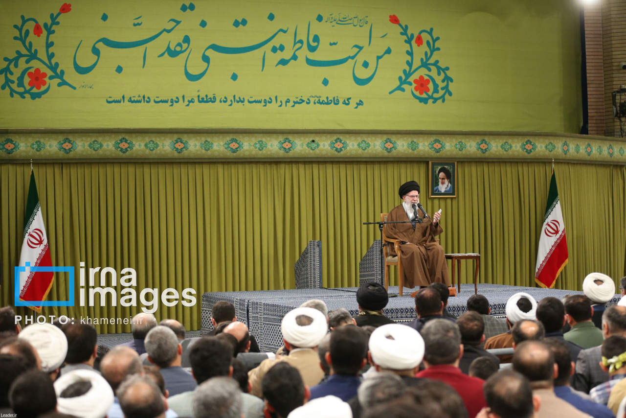 عکس/ دیدار هزاران نفر از مداحان و ستایشگران اهل بیت(ع) با رهبر انقلاب