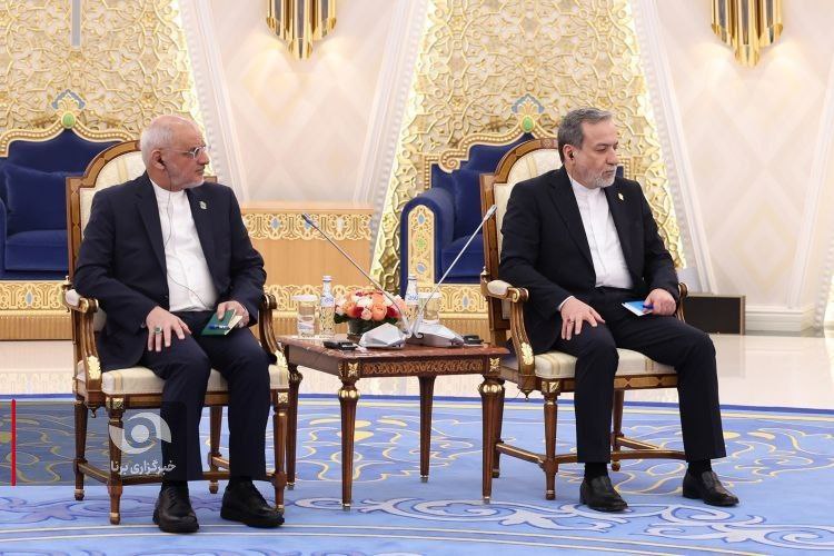 عکس/ دیدار دوجانبه روسای جمهور ایران و قزاقستان