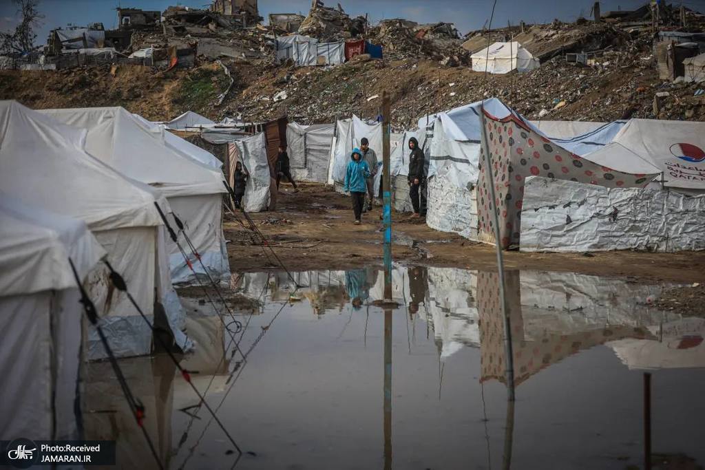 عکس/ شرایط بحرانی آوارگان غزه در باران شدید