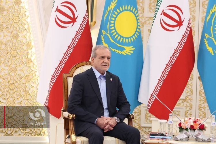 عکس/ دیدار دوجانبه روسای جمهور ایران و قزاقستان