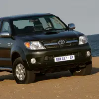 عملیات صفرشویی و احیای «هایلوکس» دوست داشتنی