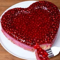 دسر انار با ۴ قلم مواد مخصوص شب یلدا