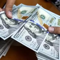 دولت با بالابردن قیمت دلار کسری بودجه را تامین میکند؟