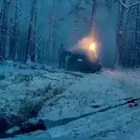 نجات معجزه‌آسای راننده از خودروی در حال سوختن