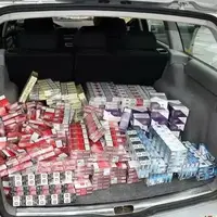 کشف صدها بسته سیگار جاسازی‌شده در سپر خودرو