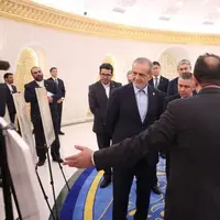 بازدید پزشکیان از نمایشگاه اسناد تاریخی ایران درباره آسیای مرکزی، منطقه عمومی سیردریا و خانات قزاق