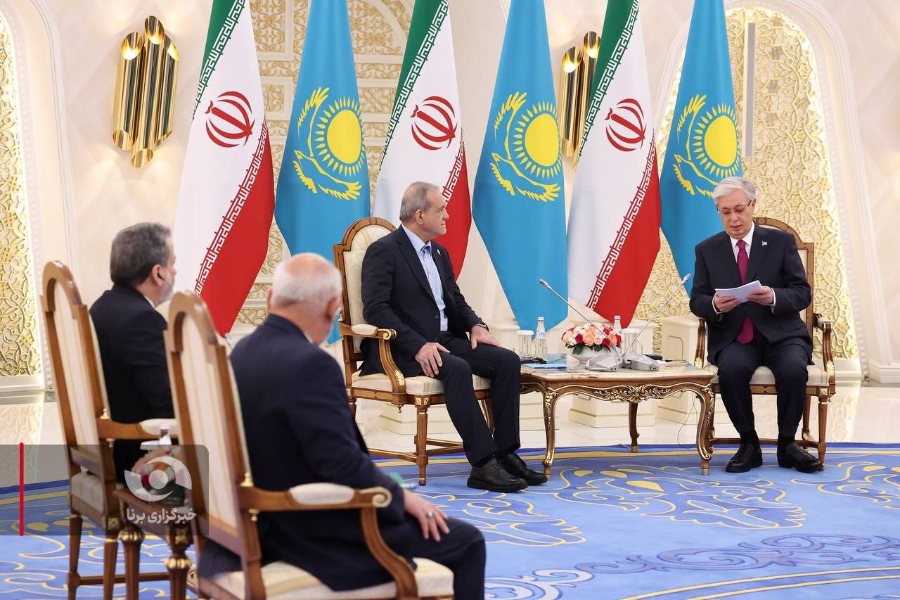 عکس/ حضور عراقچی در دیدار دوجانبه روسای جمهور ایران و قزاقستان