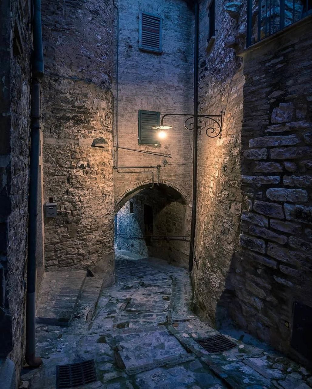 تصاویری جالب از بافت سنگی شهری در ایتالیا