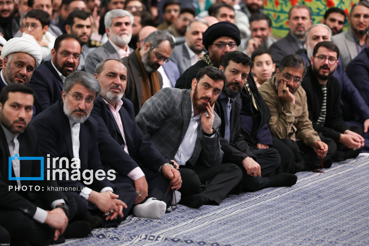 عکس/ دیدار هزاران نفر از مداحان و ستایشگران اهل بیت(ع) با رهبر انقلاب