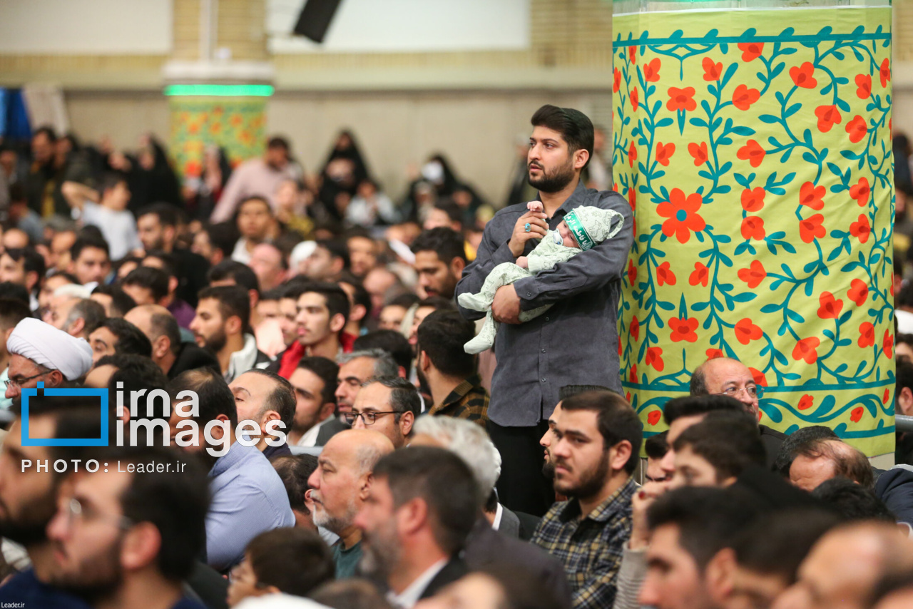 عکس/ دیدار هزاران نفر از مداحان و ستایشگران اهل بیت(ع) با رهبر انقلاب