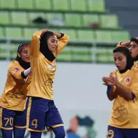 لغو عجیب بازی حساس خاتون در لیگ زنان