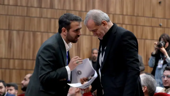 دولتمردان در روز دانشجو مهمان کدام دانشگاه‌ها بودند؟