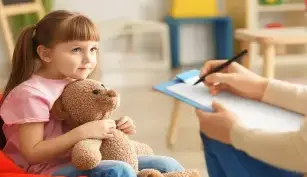 ۹ تحریف شناختی رایج در کودکان و نحوه مقابله با آن ها