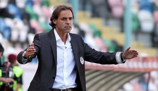 اخراج سرمربی حریف سپاهان