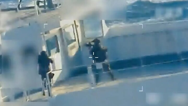 وال استریت ژورنال مدعی شد: یورش کماندوهای آمریکایی به کشتی عازم ایران از مبدا چین در ماه نوامبر