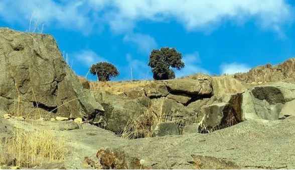 گیر افتادن دو نفر در ارتفاعات کوهستانی اطراف پیر نارکی مهریز