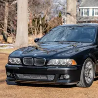 یکی از کاملترین سدانهای اسپرت تاریخ؛ بی ام و M5 2003