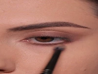 با این سایه چشمات رو دیدنی کن