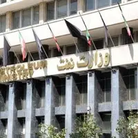 خالی فروشی وزارت نفت و بانک مرکزی/ اثر اختلالات ارزی بیشتر از تحریمهاست