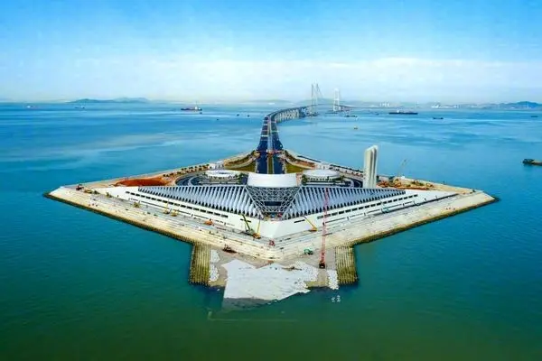 شاهکار مهندسی چین با نمایی شبیه مار کبرا