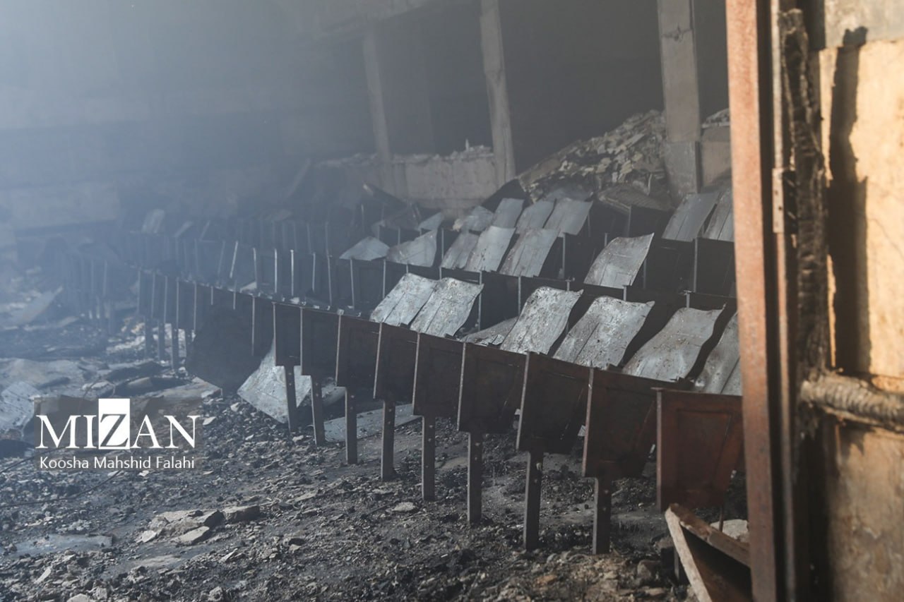 عکس/ آتشسوزی سینما ایران در لالهزار