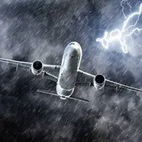 طوفان در آسمان؛ تصویر ثبت شده از داخل هواپیما